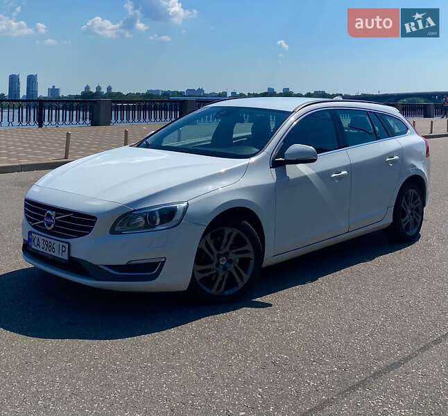 Volvo V60 (2014)