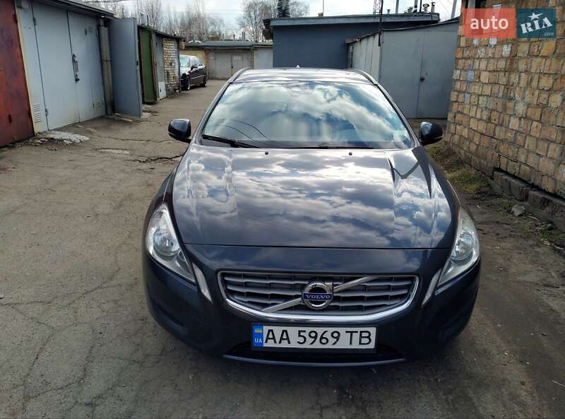 Volvo V60 (2012)