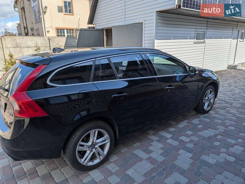 Volvo V60 (2014)