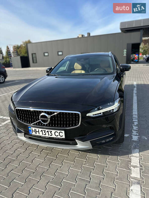 Volvo V90cc (2017)