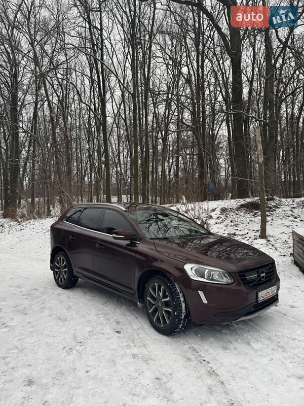 Volvo Xc60 (2017)
