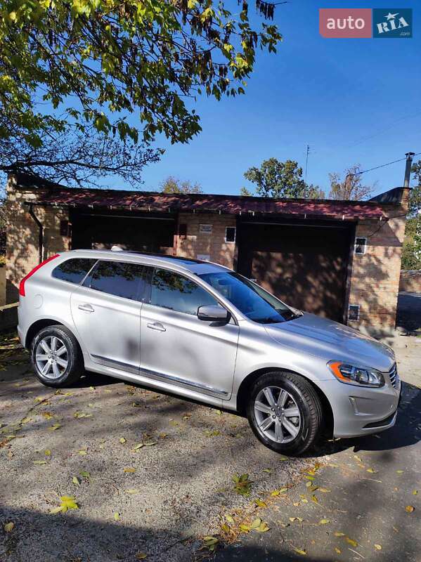 Volvo Xc60 (2016)