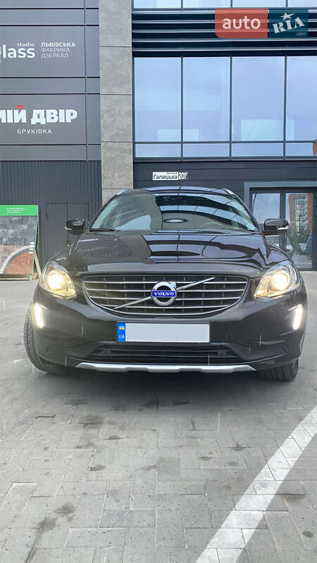 Volvo Xc60 (2015)