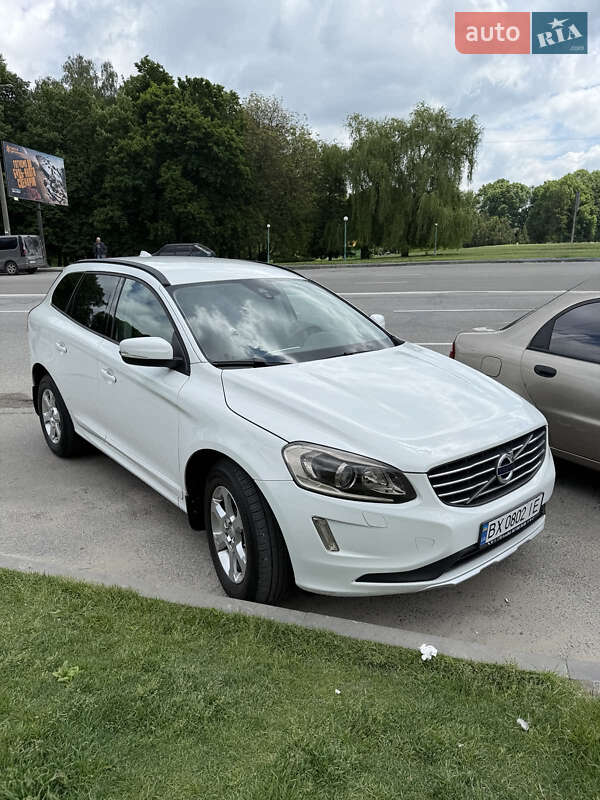 Volvo Xc60 (2015)