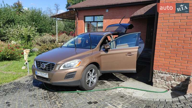 Volvo Xc60 (2011)