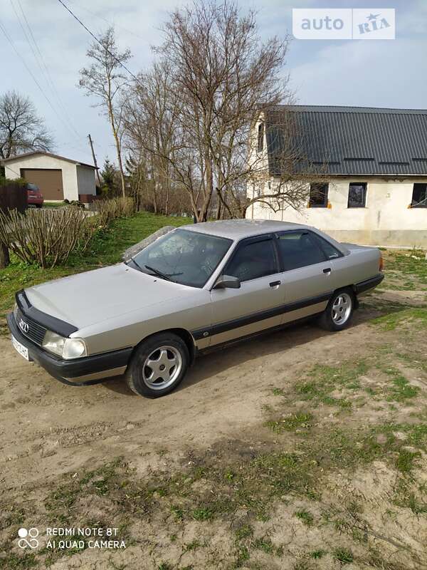 Audi 100 (1989)