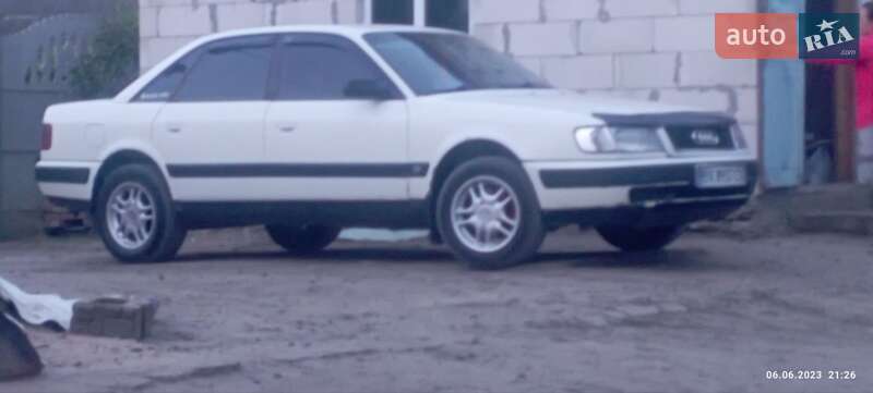 Audi 100 (1993)