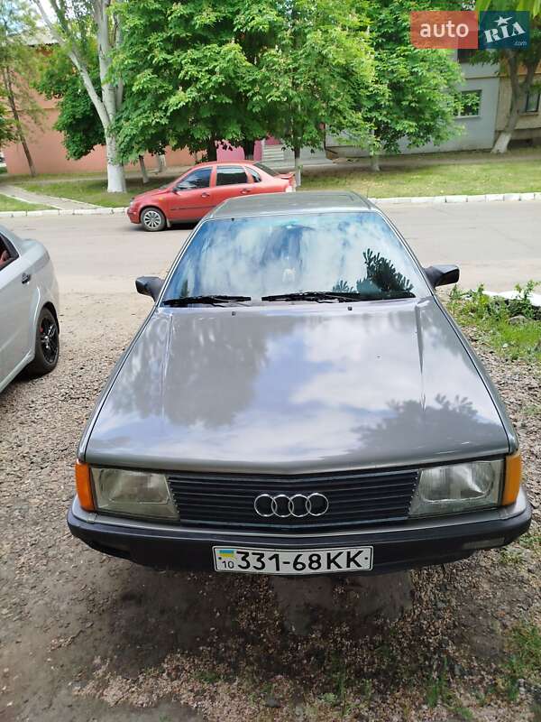 Audi 100 (1987)