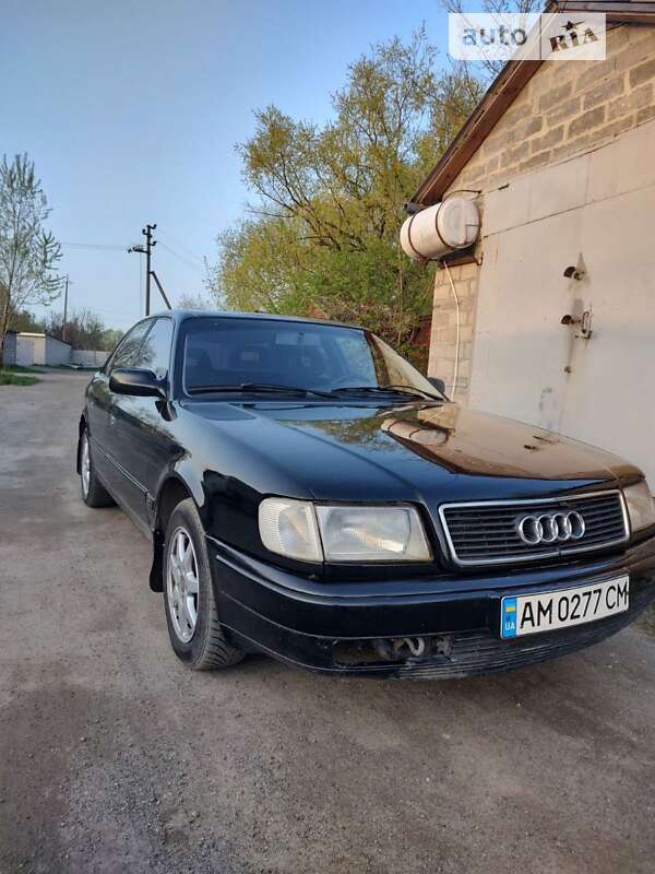 Audi 100 (1992)