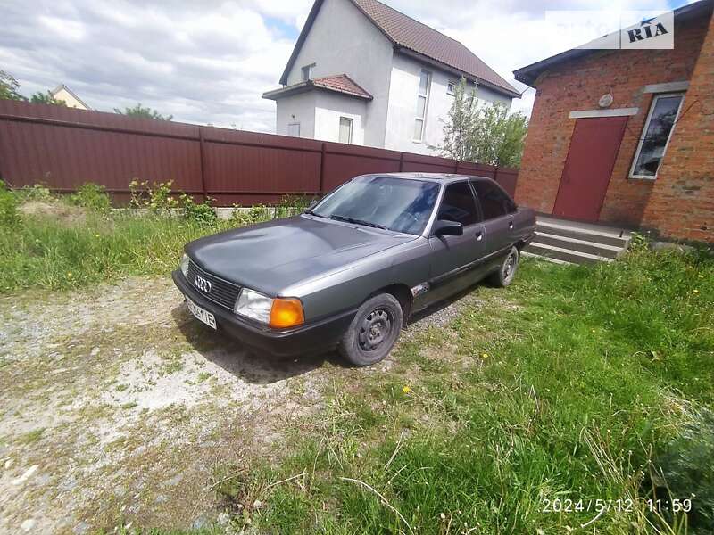 Audi 100 (1990)