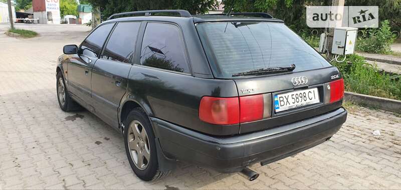 Audi 100 (1992)