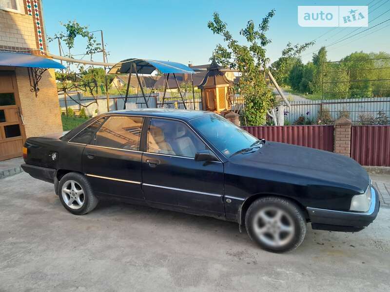Audi 100 (1990)
