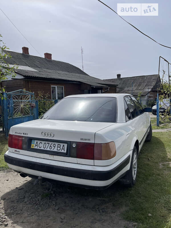 Audi 100 (1992)