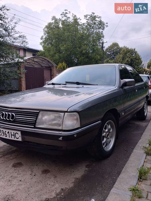 Audi 100 (1989)