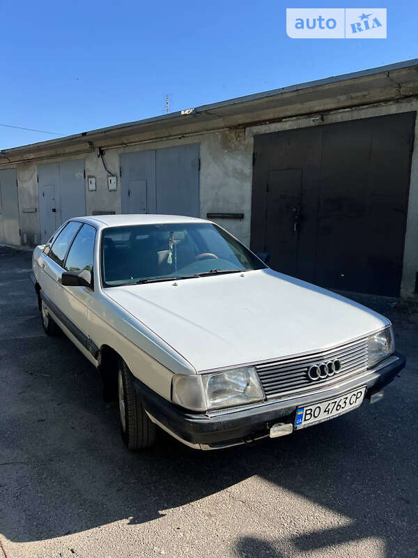 Audi 100 (1989)