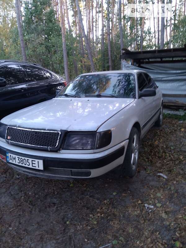 Audi 100 (1992)