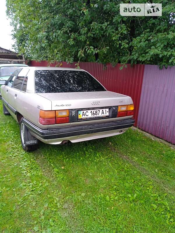 Audi 100 (1988)