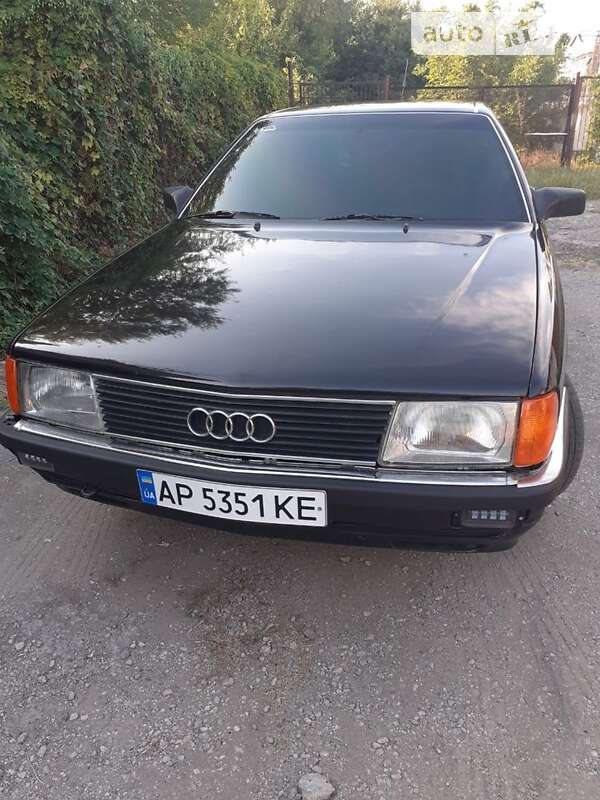 Audi 100 (1985)