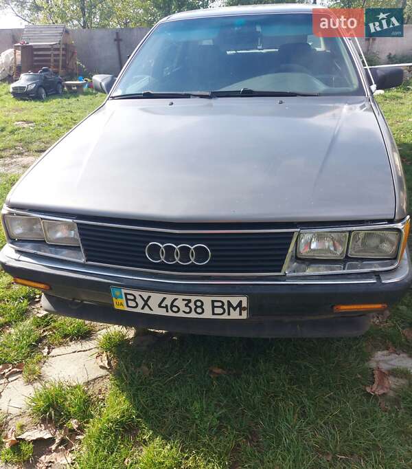 Audi 100 (1984)