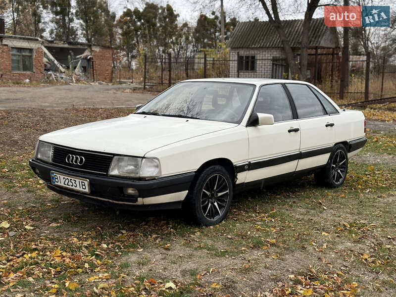 Audi 100 (1987)