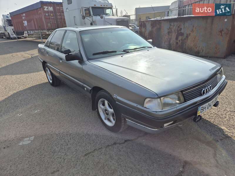 Audi 100 (1990)
