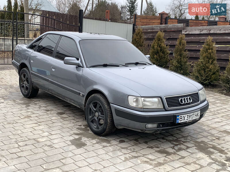 Audi 100 (1992)