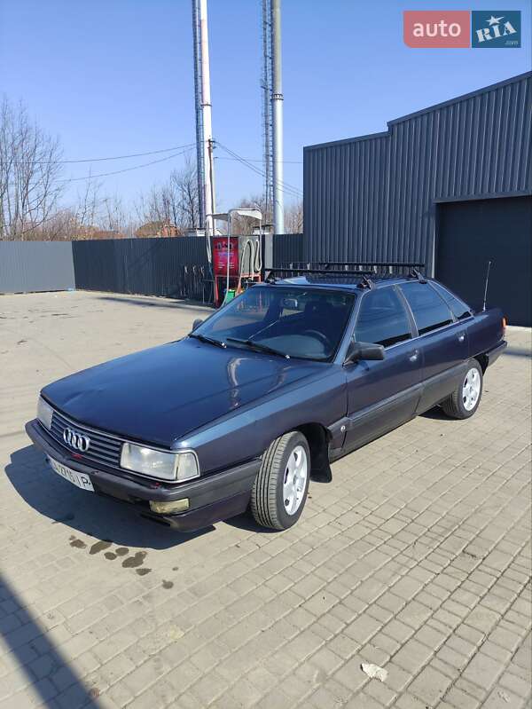 Audi 100 (1988)