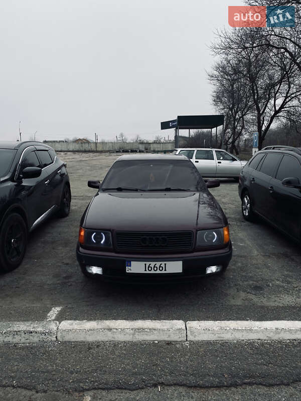 Audi 100 (1992)