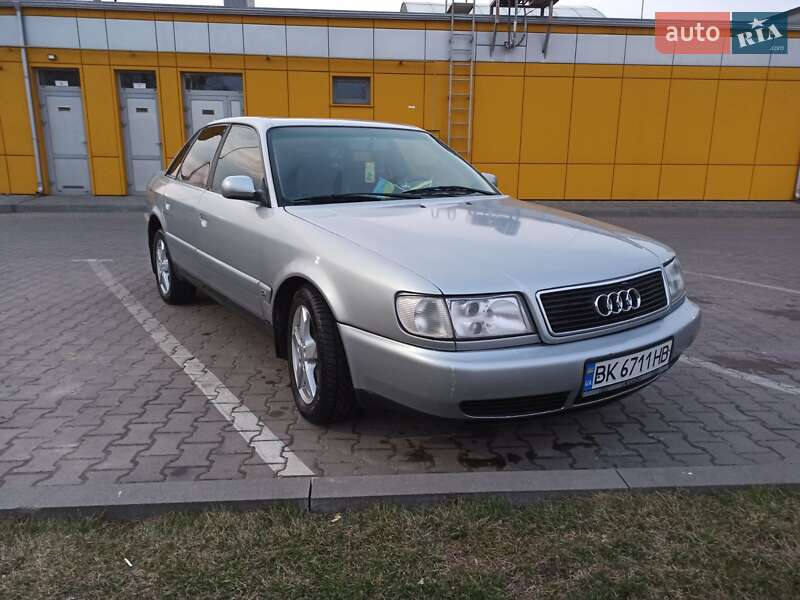 Audi 100 (1992)