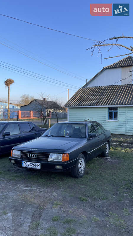 Audi 100 (1987)