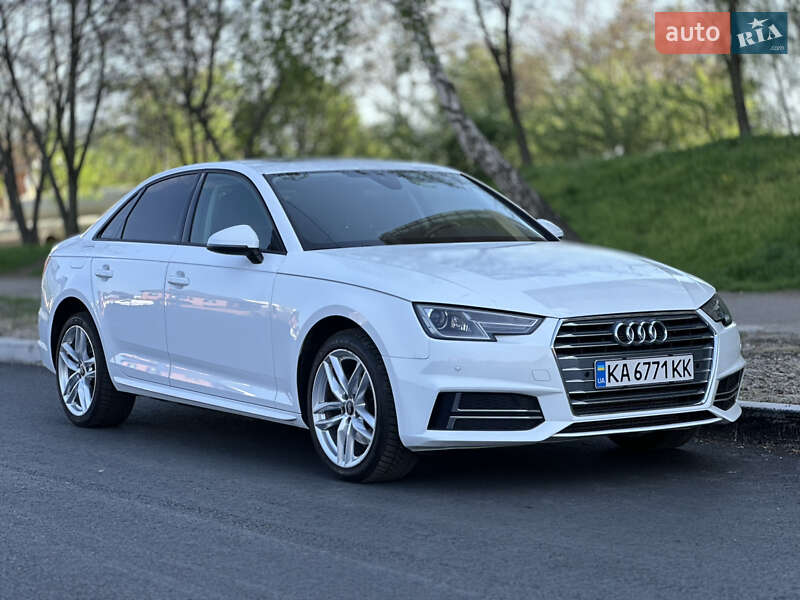 Audi A4 (2017)