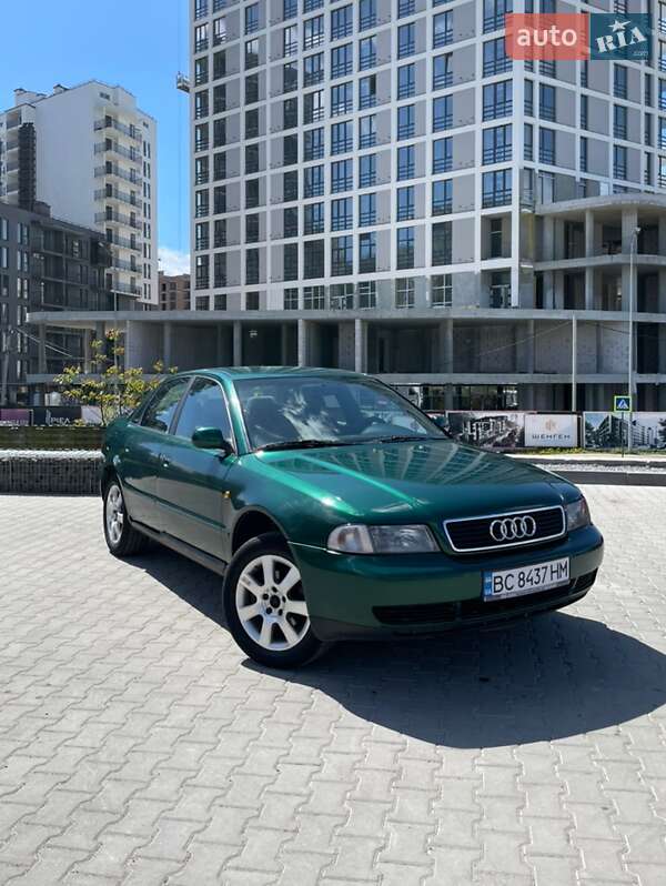 Audi A4 (1998)