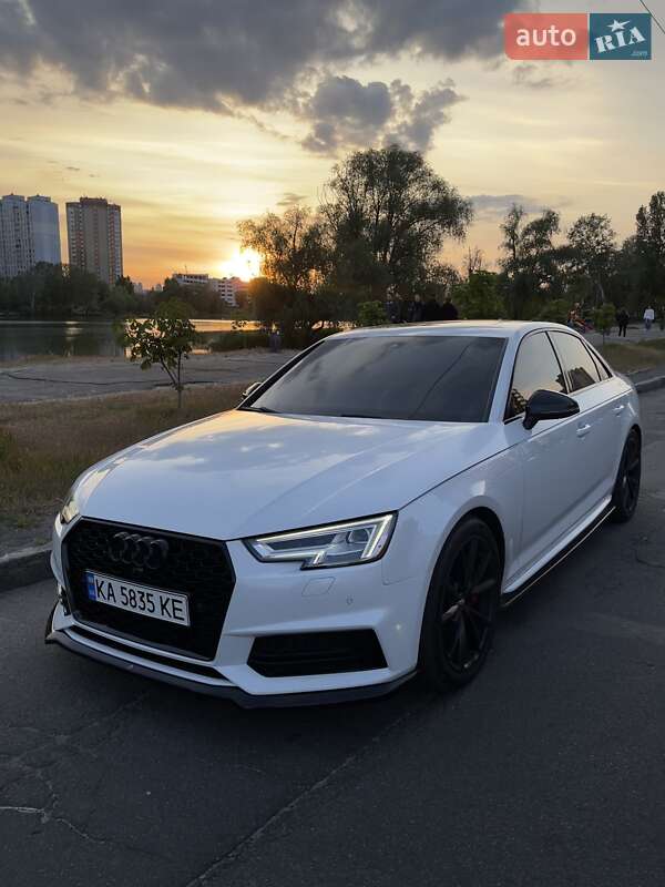 Audi A4 (2017)