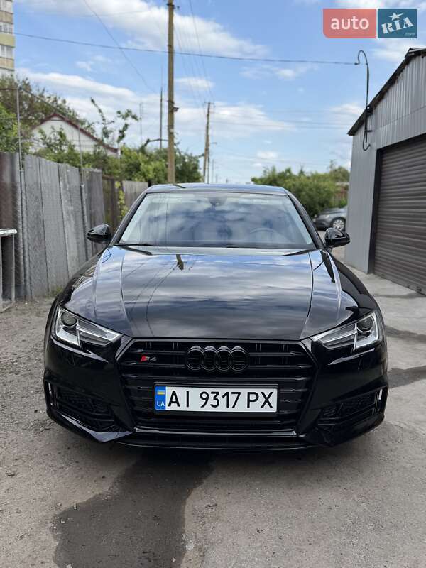 Audi A4 (2019)
