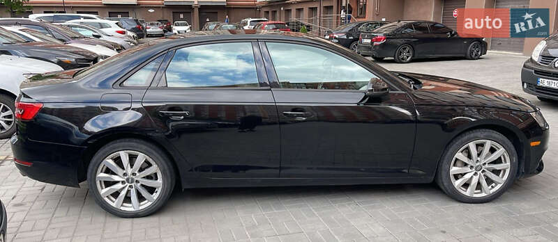 Audi A4 (2016)