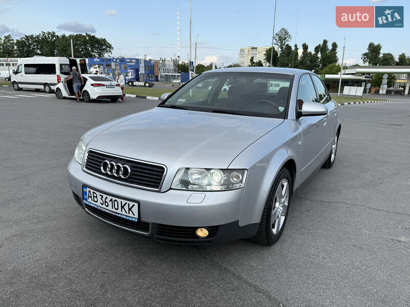 Audi A4 (2003)