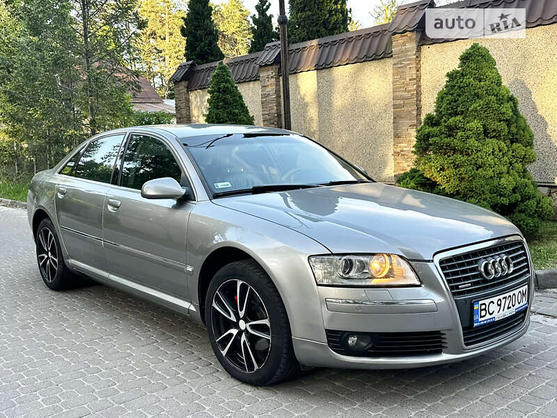 Audi A8 (2005)
