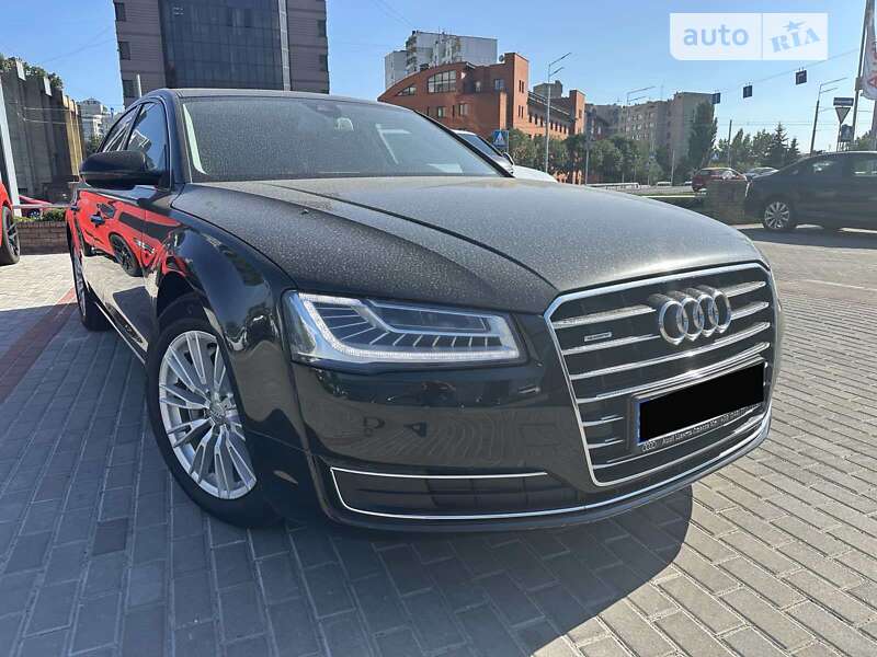 Audi A8 (2017)