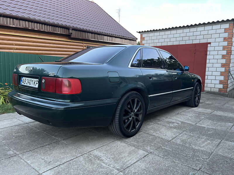 Audi A8 (1998)