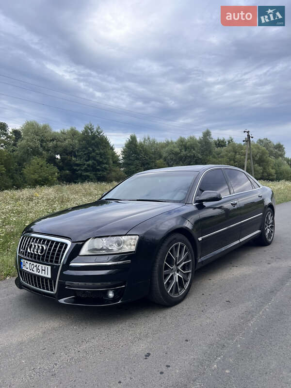 Audi A8 (2004)
