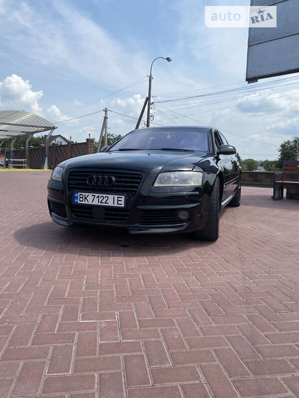 Audi A8 (2004)