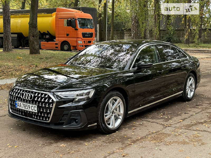 Audi A8 (2022)