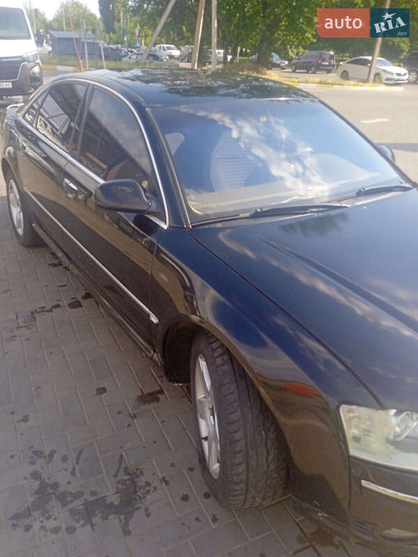 Audi A8 (2003)