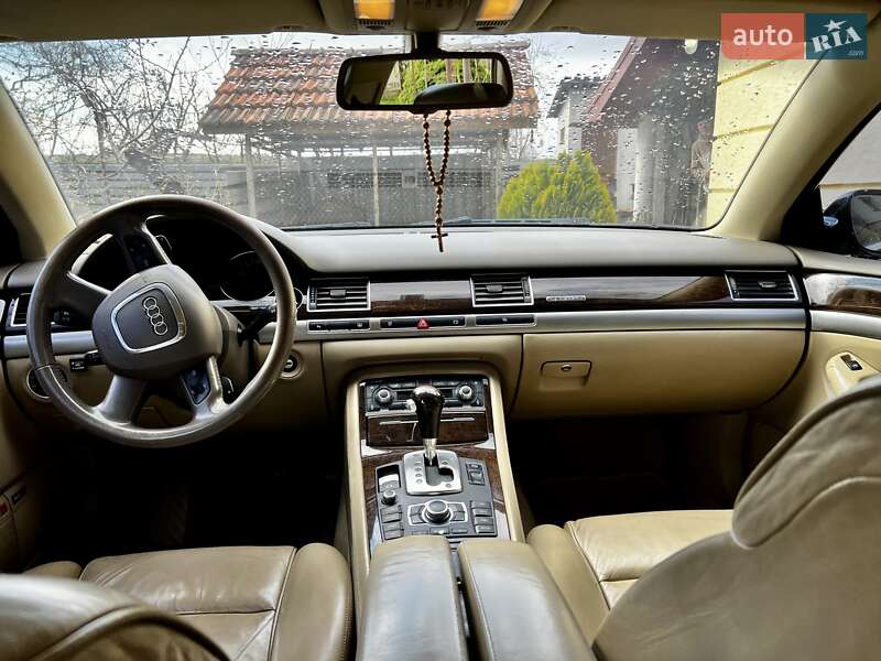 Audi A8 (2006)