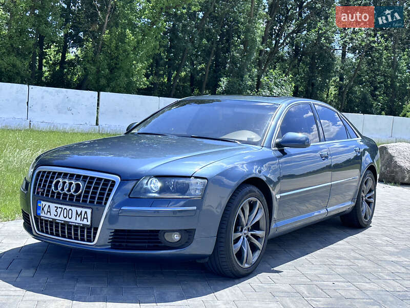Audi A8 (2004)