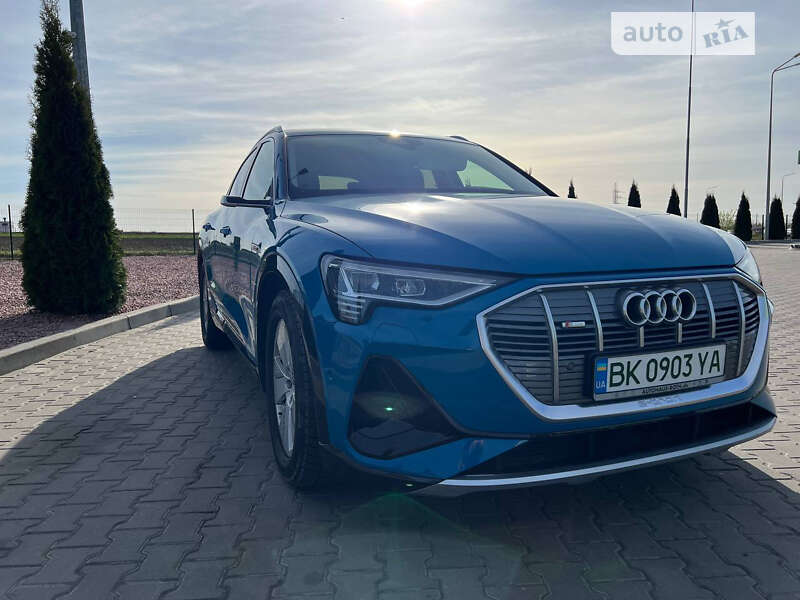 Audi E-tron (2020)