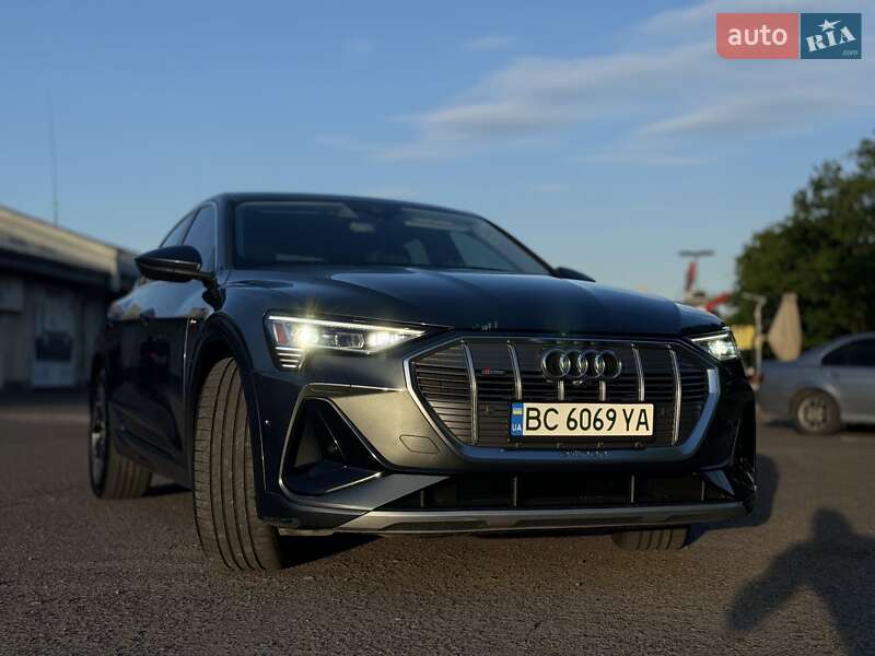 Audi E-tron (2020)