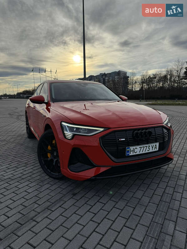 Audi E-tron (2021)