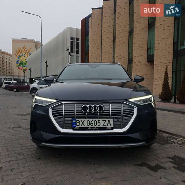 Audi E-tron (2019)