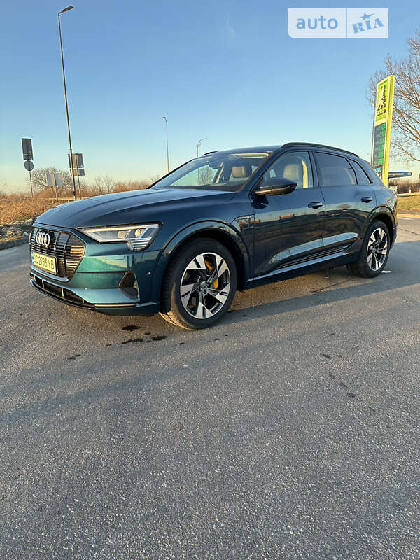 Audi E-tron (2020)